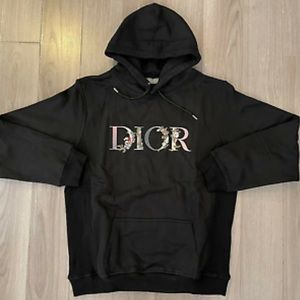 Dior black hoodie beautiful material beautiful fit